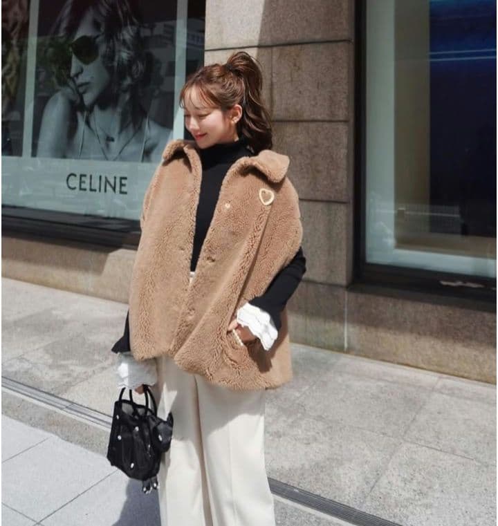 テディーカラーポンチョ　HYEON ヘヨン　テッドケープコート　テディ　ボア