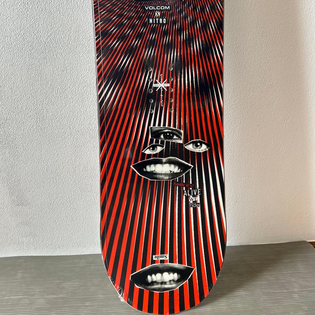 【レア新品】VOLCOM x NITRO スノーボード 155cm スノボ
