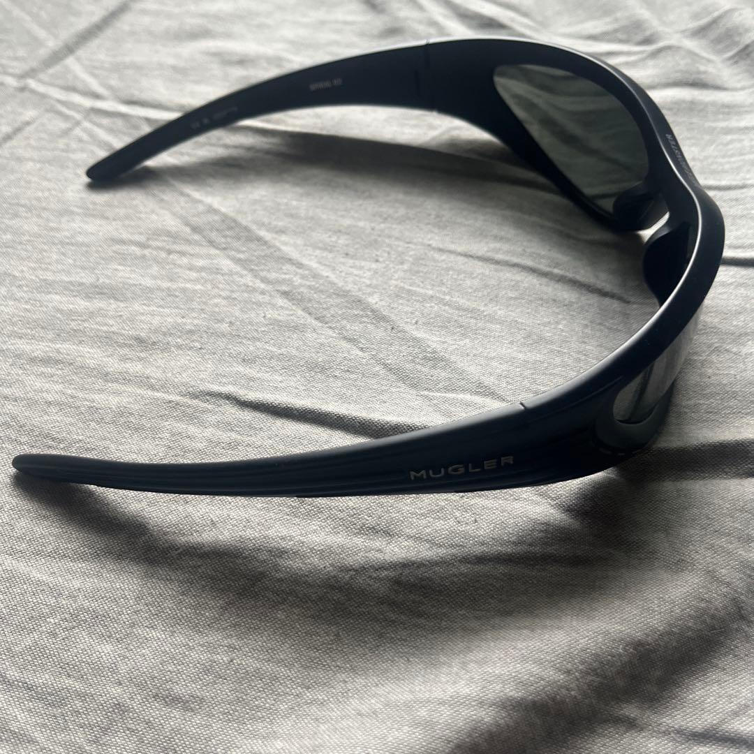 MUGLER GENTLE MONSTER ブラックサングラス