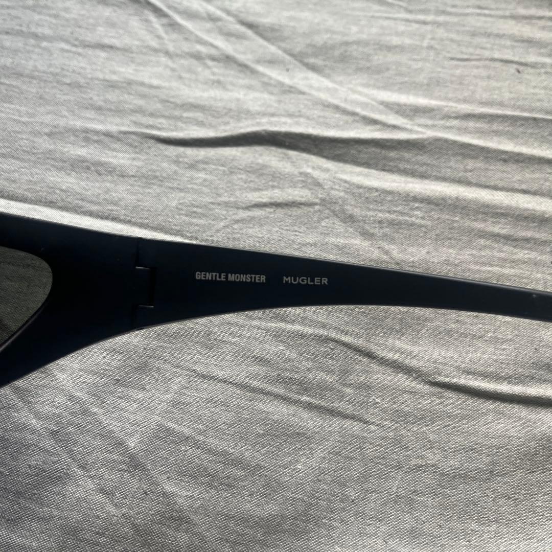 MUGLER GENTLE MONSTER ブラックサングラス