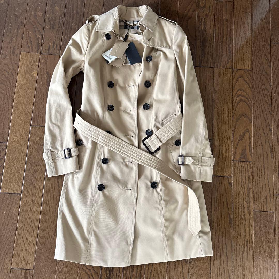 ［土日限定特価］バーバリー　レディーストレンチコート