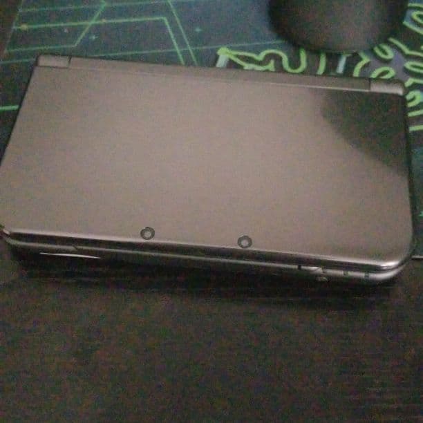 Newニンテンドー3DS LL 箱付き!!