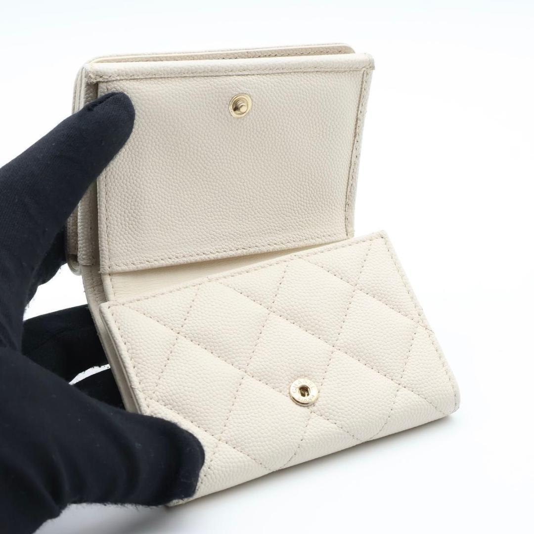 【極美品】CHANEL マドモアゼル　三つ折り財布　オフホワイト