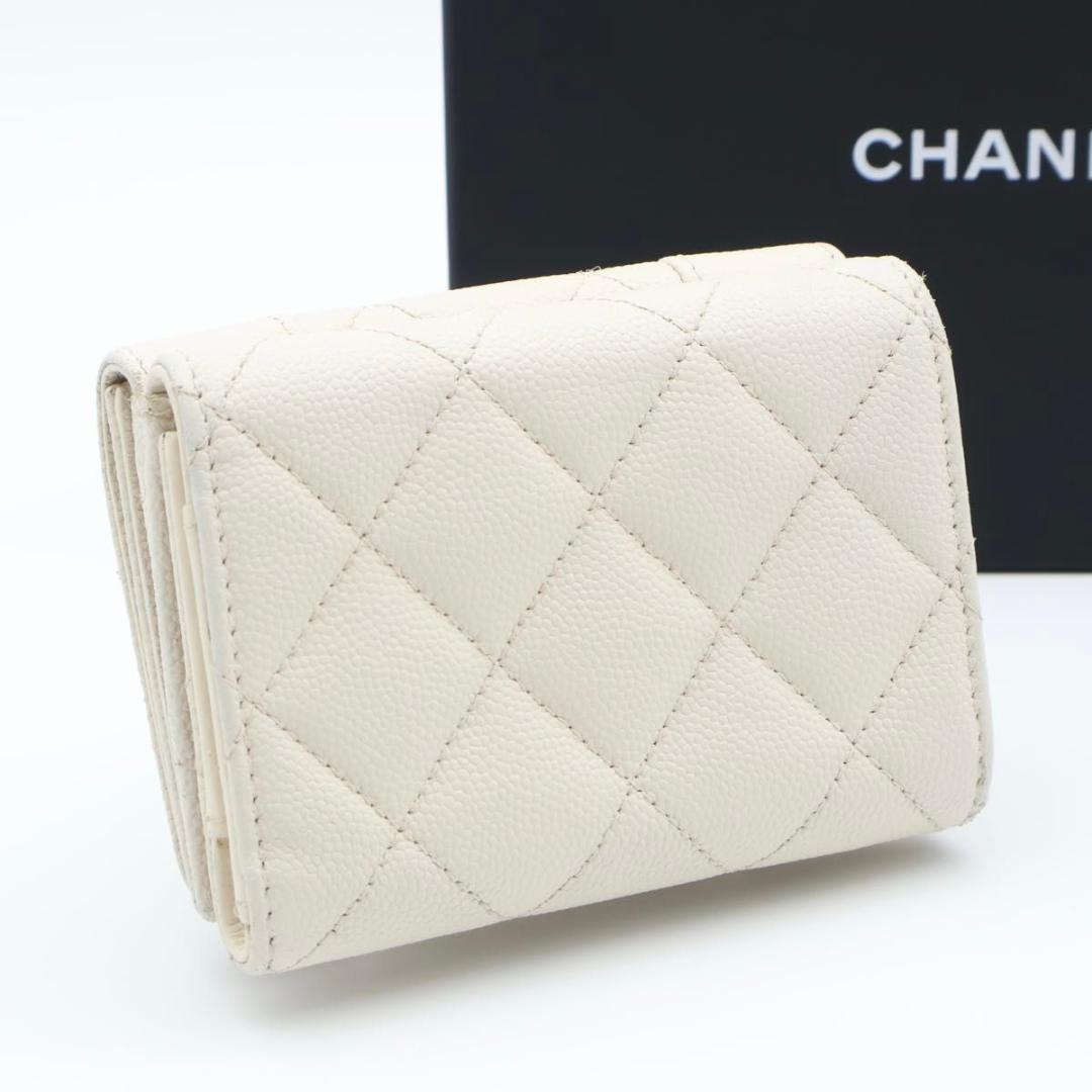 【極美品】CHANEL マドモアゼル　三つ折り財布　オフホワイト