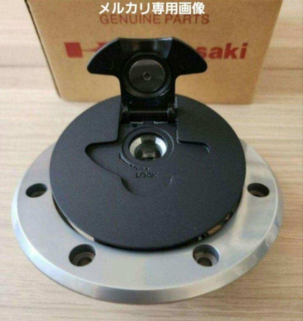 ゼファー　ゼファーχ　ゼファー750　タンクキャップZRX400 バリオス　純正