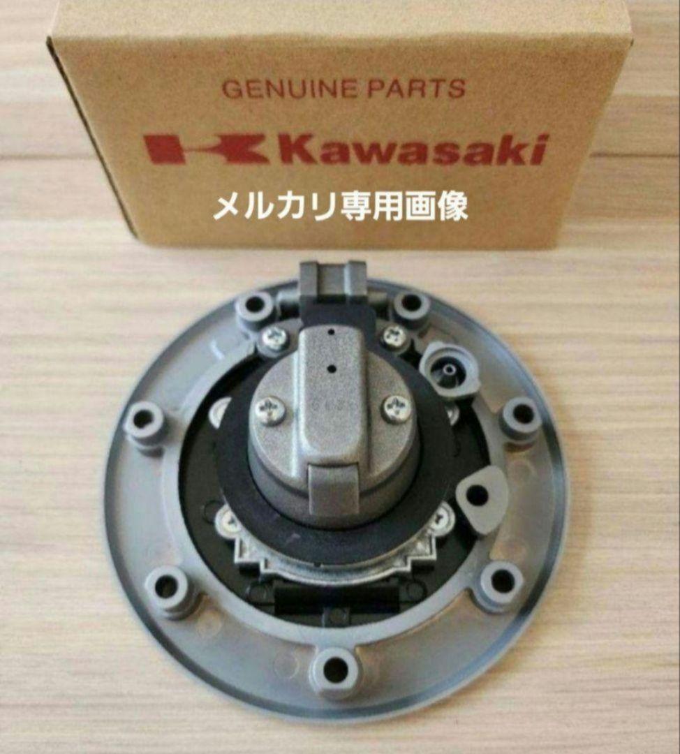 ゼファー　ゼファーχ　ゼファー750　タンクキャップZRX400 バリオス　純正