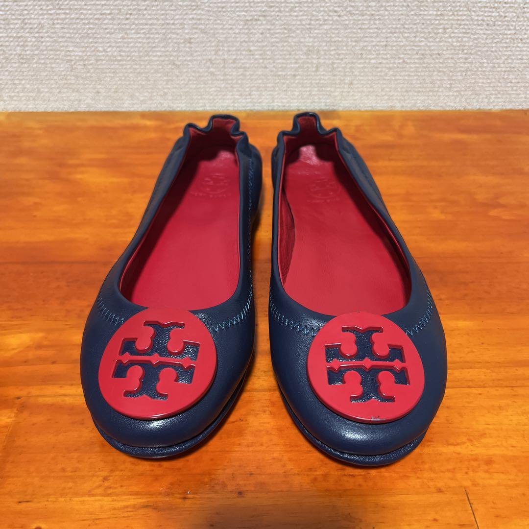 ❀美品 トリーバーチ 紺 ネイビー レッド 23cm 6 フラットシューズ