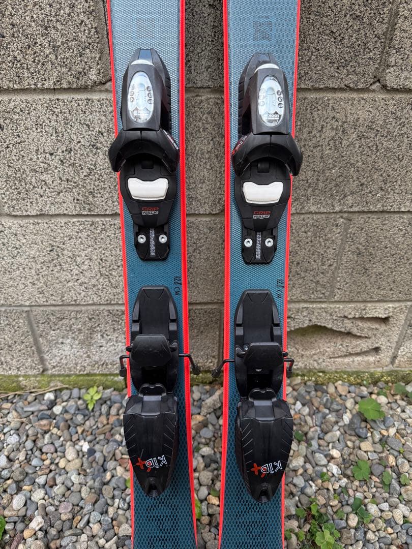 スキー4点セット　キッズ　板 128cm ブーツ 22cm ポール 85cm