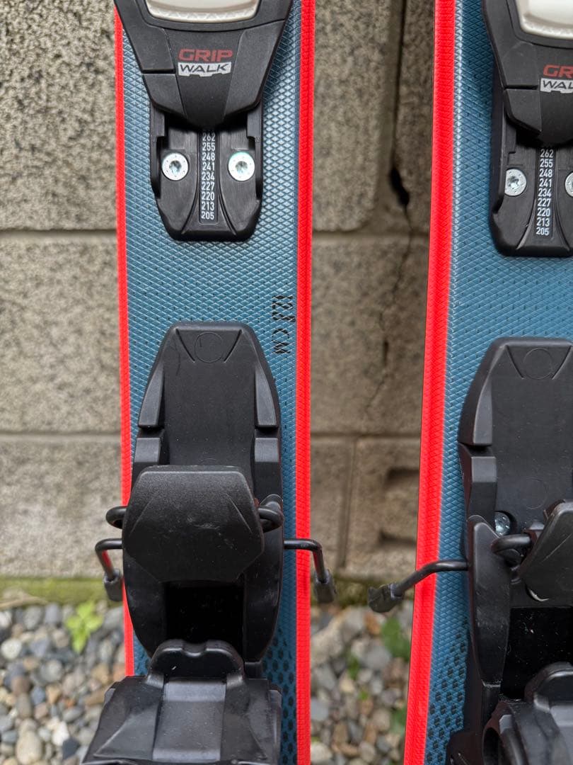 スキー4点セット　キッズ　板 128cm ブーツ 22cm ポール 85cm