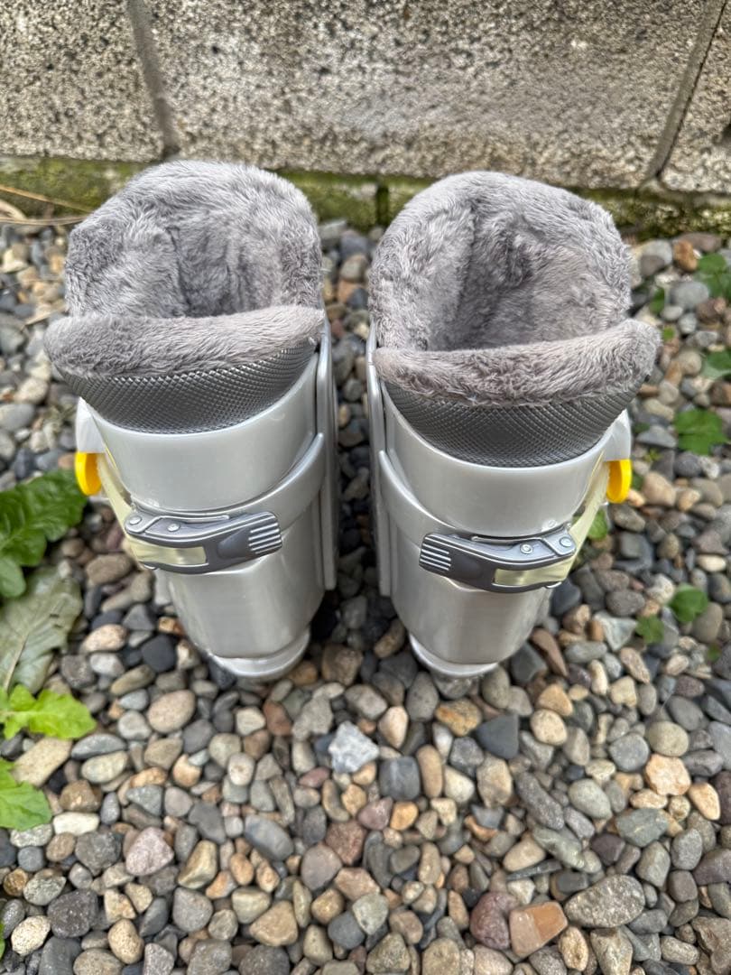 スキー4点セット　キッズ　板 128cm ブーツ 22cm ポール 85cm