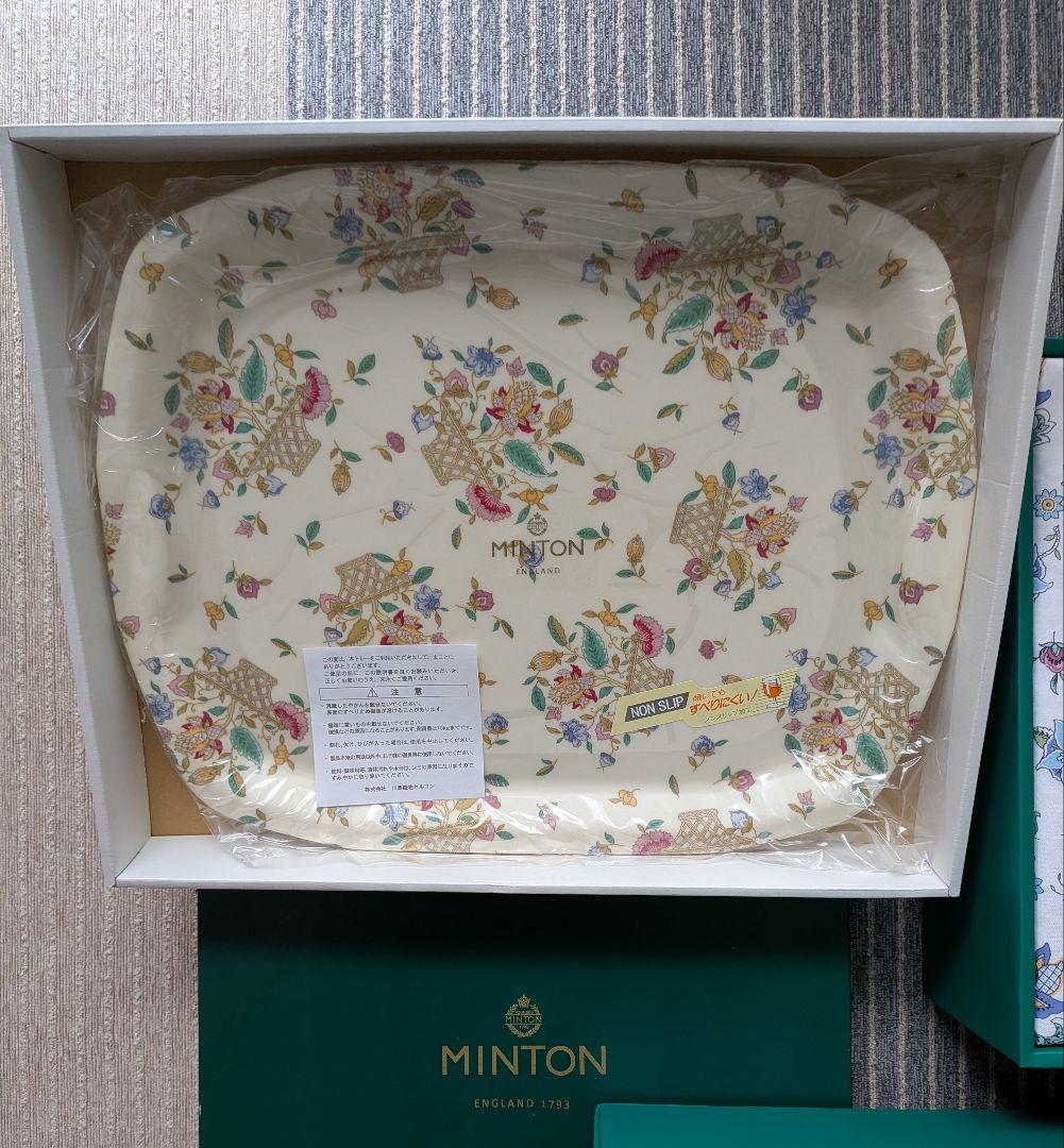 MINTON　肌掛け布団140cm x 190cm　2枚　＆　トレーおまけ