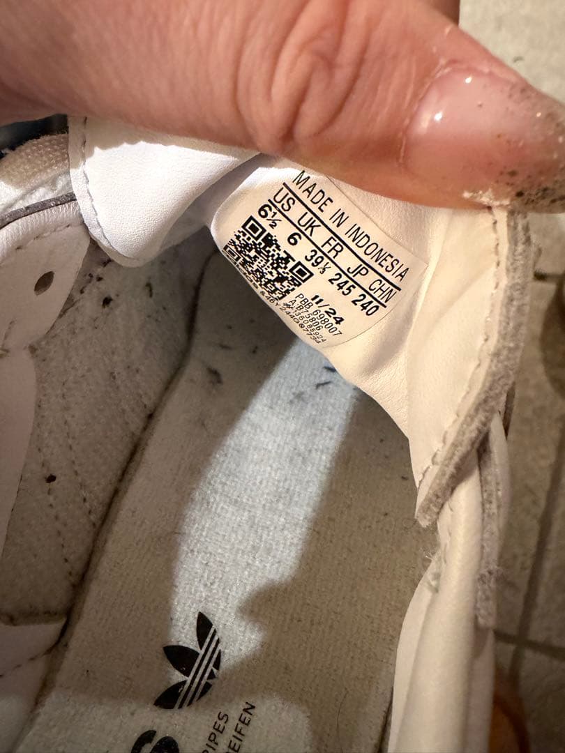 adidas サンバ　ホワイト　24.5