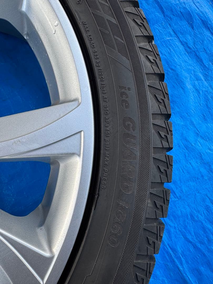 ヨコハマスタッドレスタイヤ17インチ、アルファロメオホイール