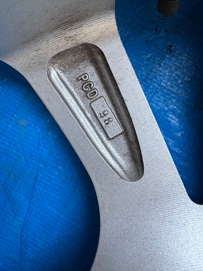 ヨコハマスタッドレスタイヤ17インチ、アルファロメオホイール