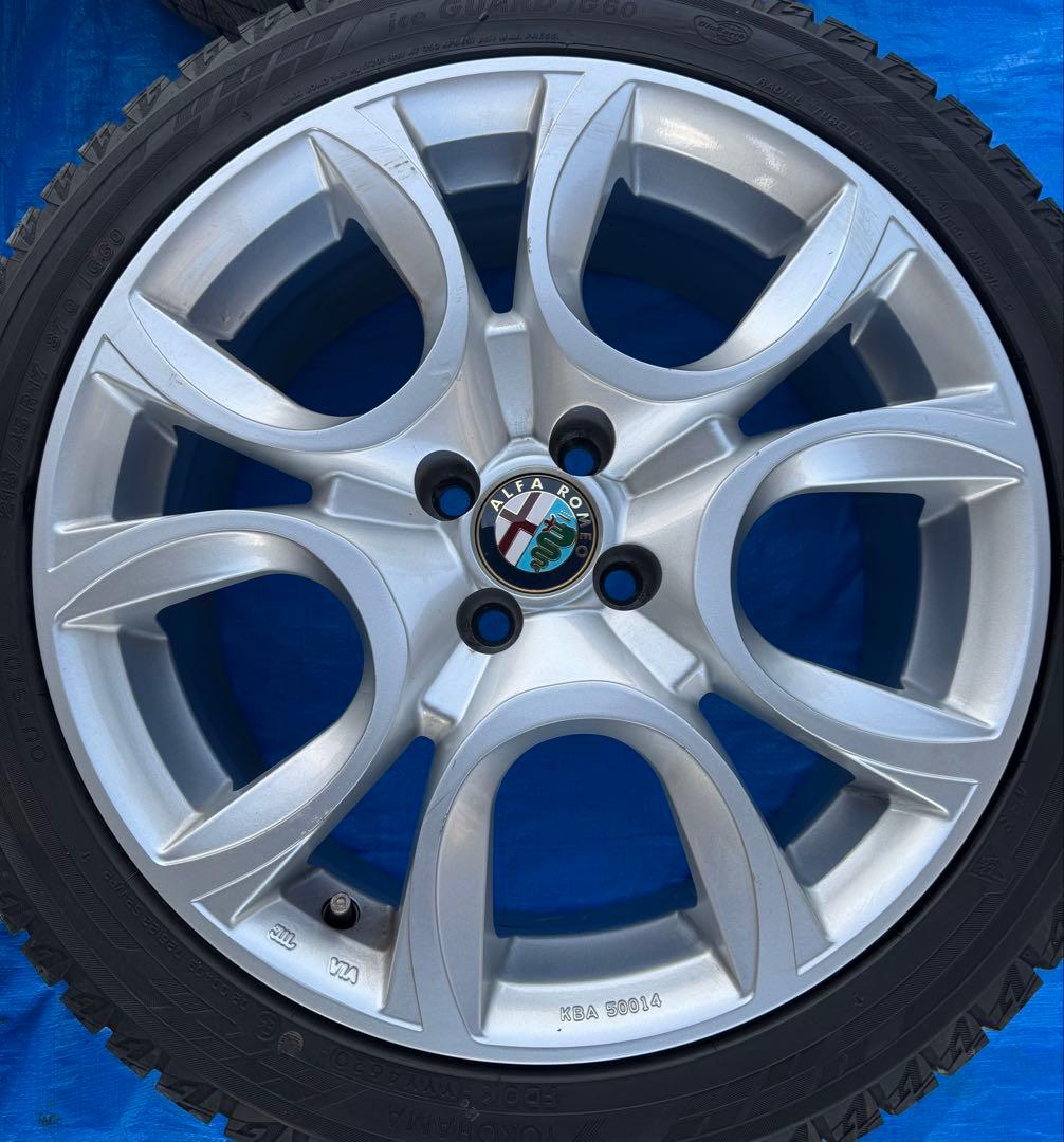 ヨコハマスタッドレスタイヤ17インチ、アルファロメオホイール