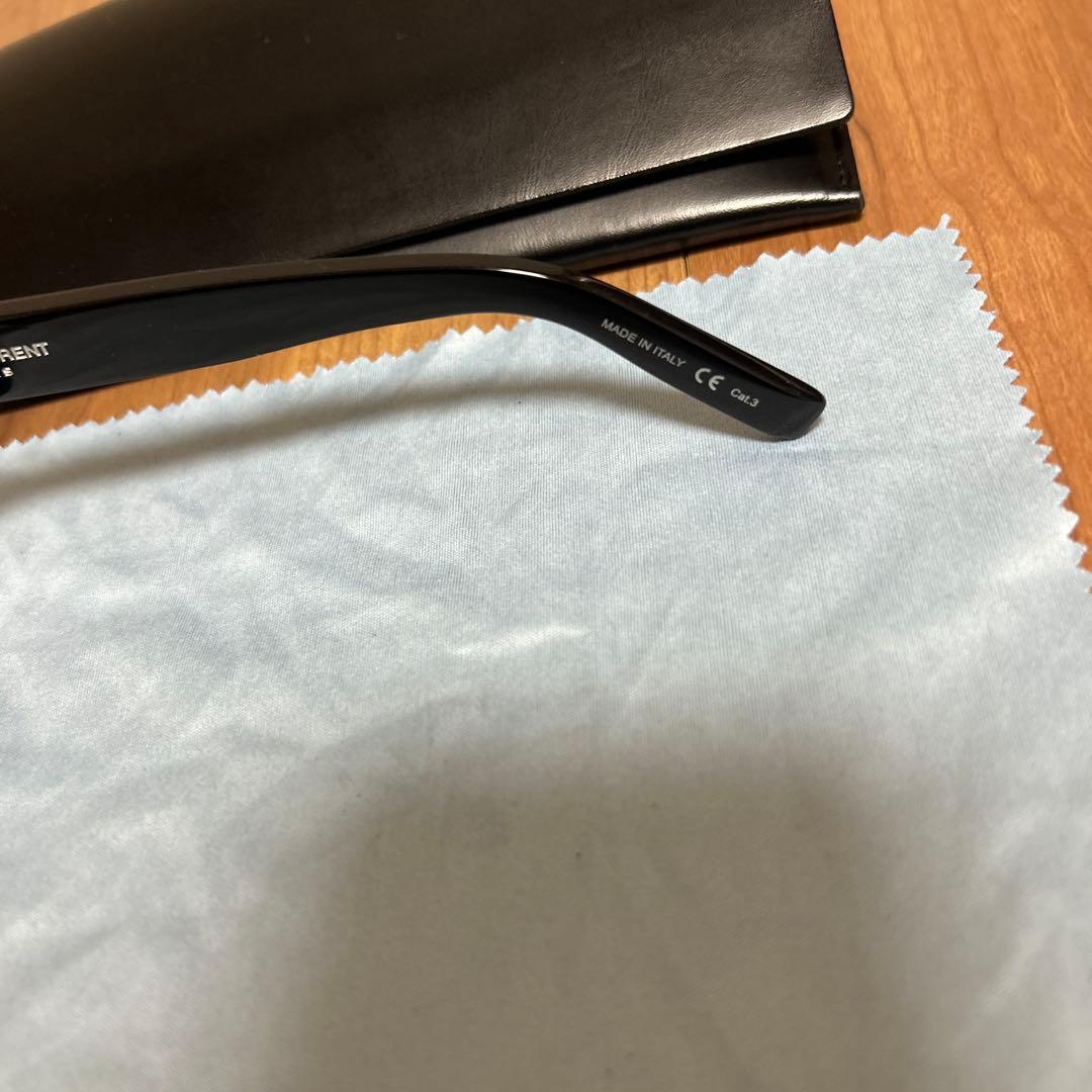 SAINT LAURENT ブラックサングラス　BOLD1 登坂広臣さん同型着用