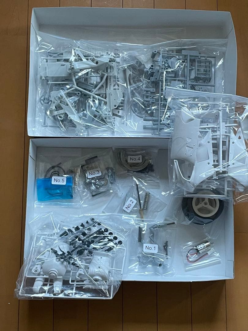 京商　1/8 S.R.T スズキRGV-Γ 1992 ハングオンレーサー