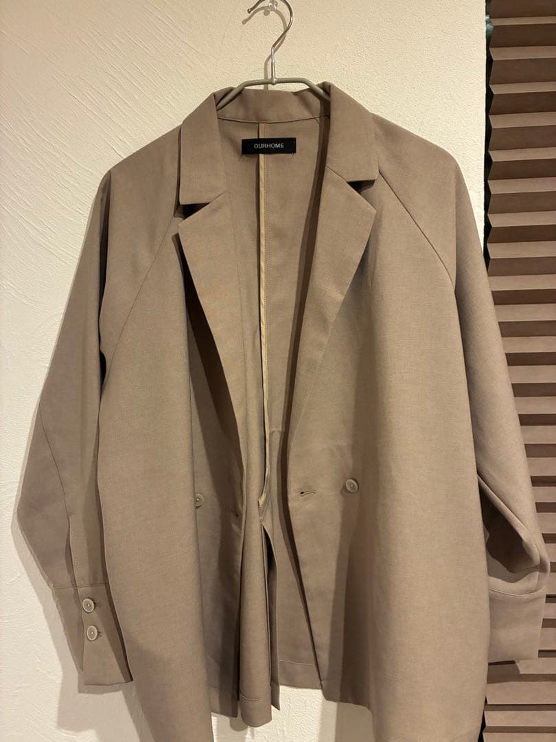 OUR シワになりにくい、洗える軽やかジャケット　グレイッシュベージュ