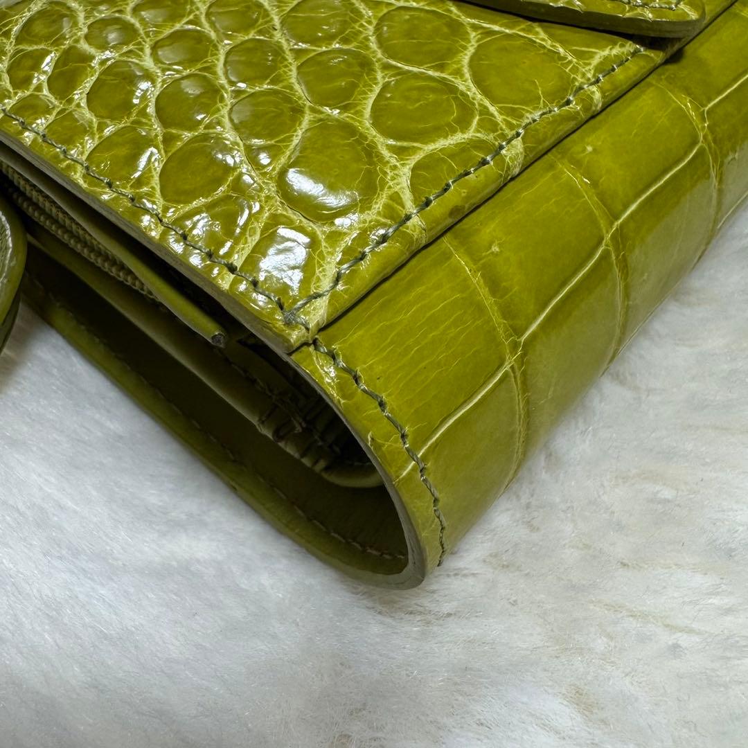 リアルクロコダイル革 シャイニング ライトグリーン H金具折り財布 鰐革 ワニ
