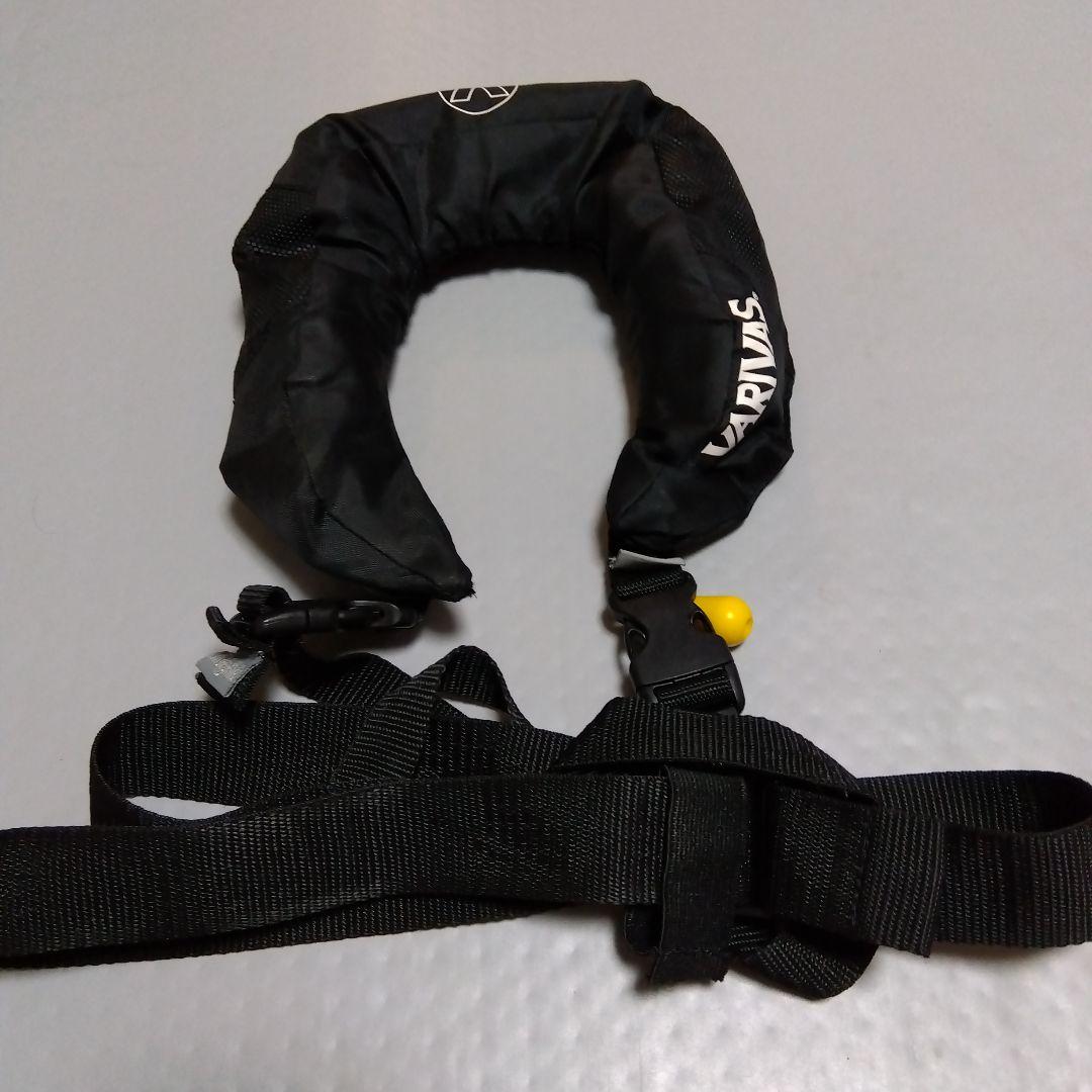 VARNAS 黒 ライフジャケット