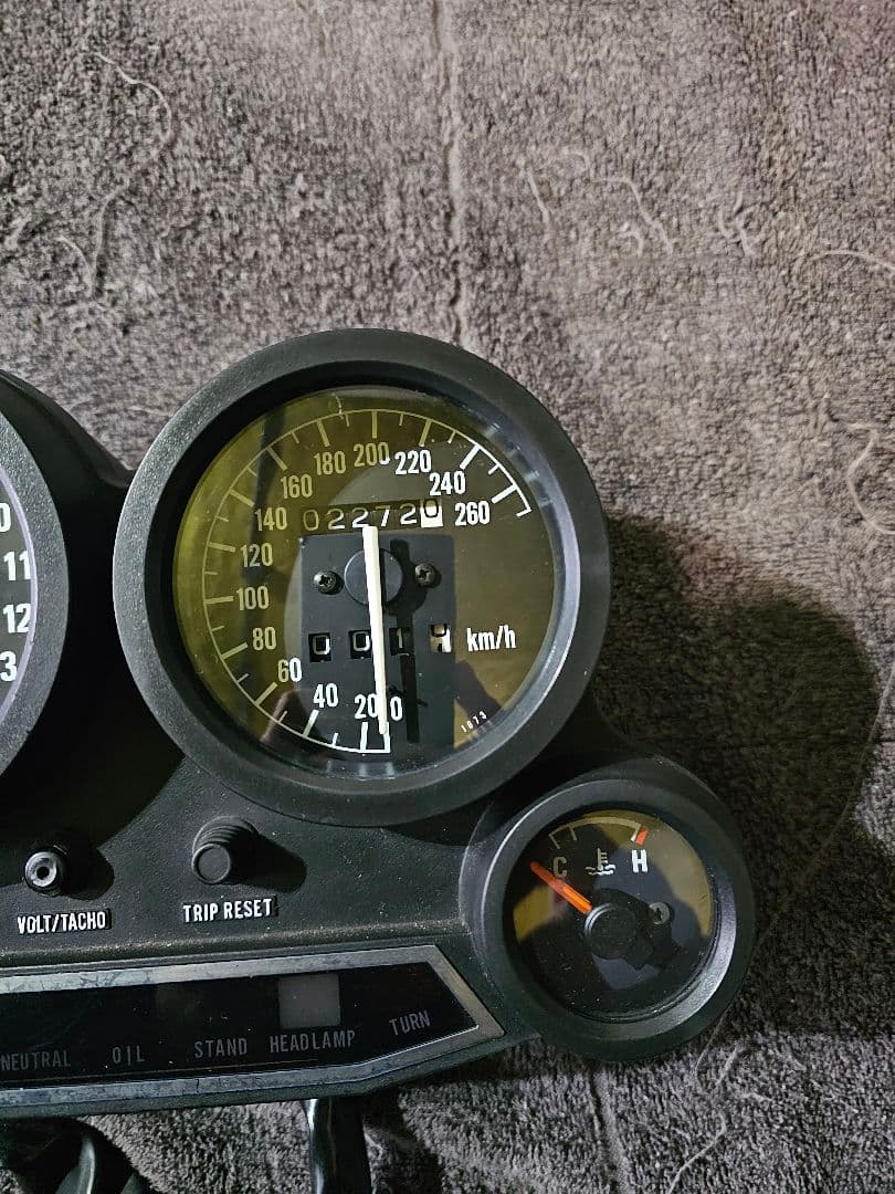 雅　GPZ900R　メーター　逆車A1