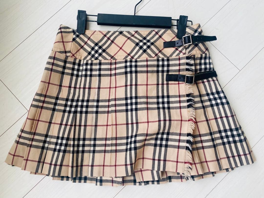 バーバリーブルーレーベル ノバチェック 安室奈美恵さん美脚プリーツスカート