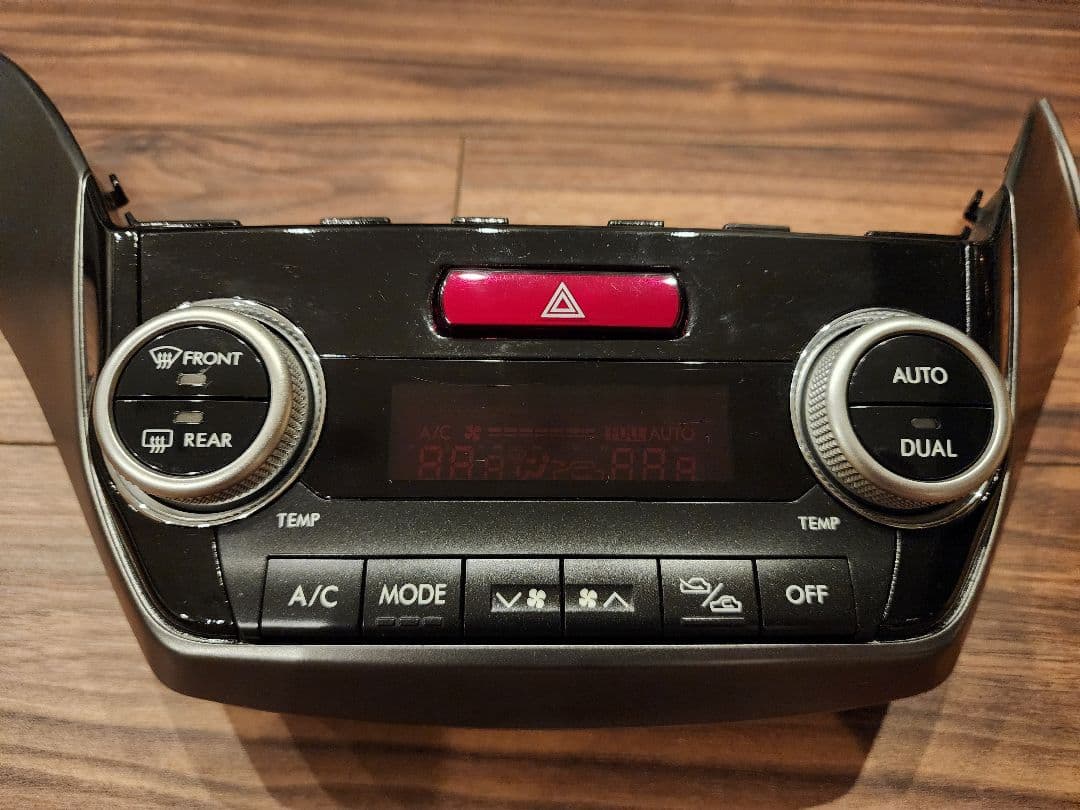 【専用】フォレスター DBA-SH5　エアコンスイッチパネル