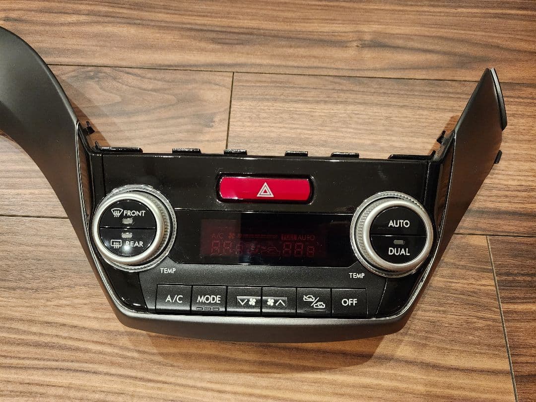 【専用】フォレスター DBA-SH5　エアコンスイッチパネル