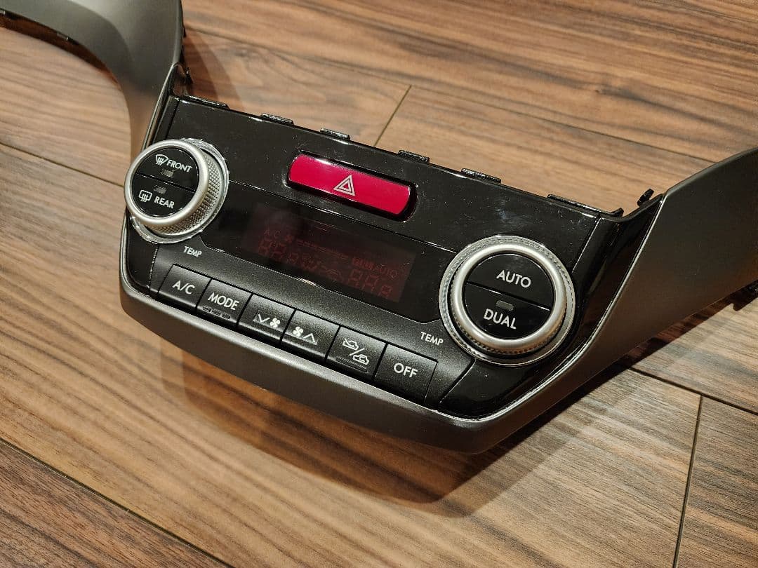 【専用】フォレスター DBA-SH5　エアコンスイッチパネル