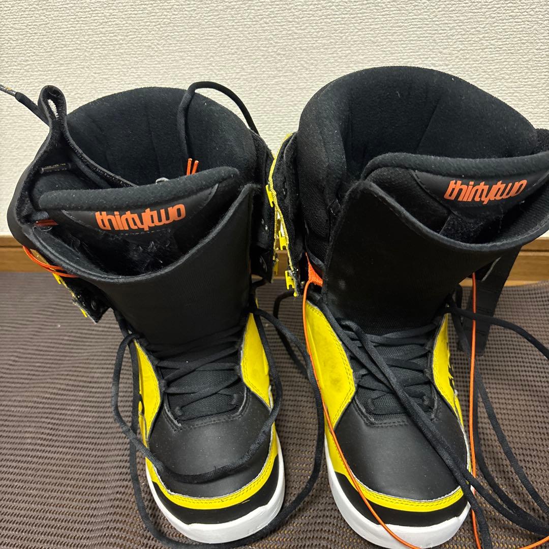 Thirty Two (32) LASHED 27.0cmスノーボードブーツ