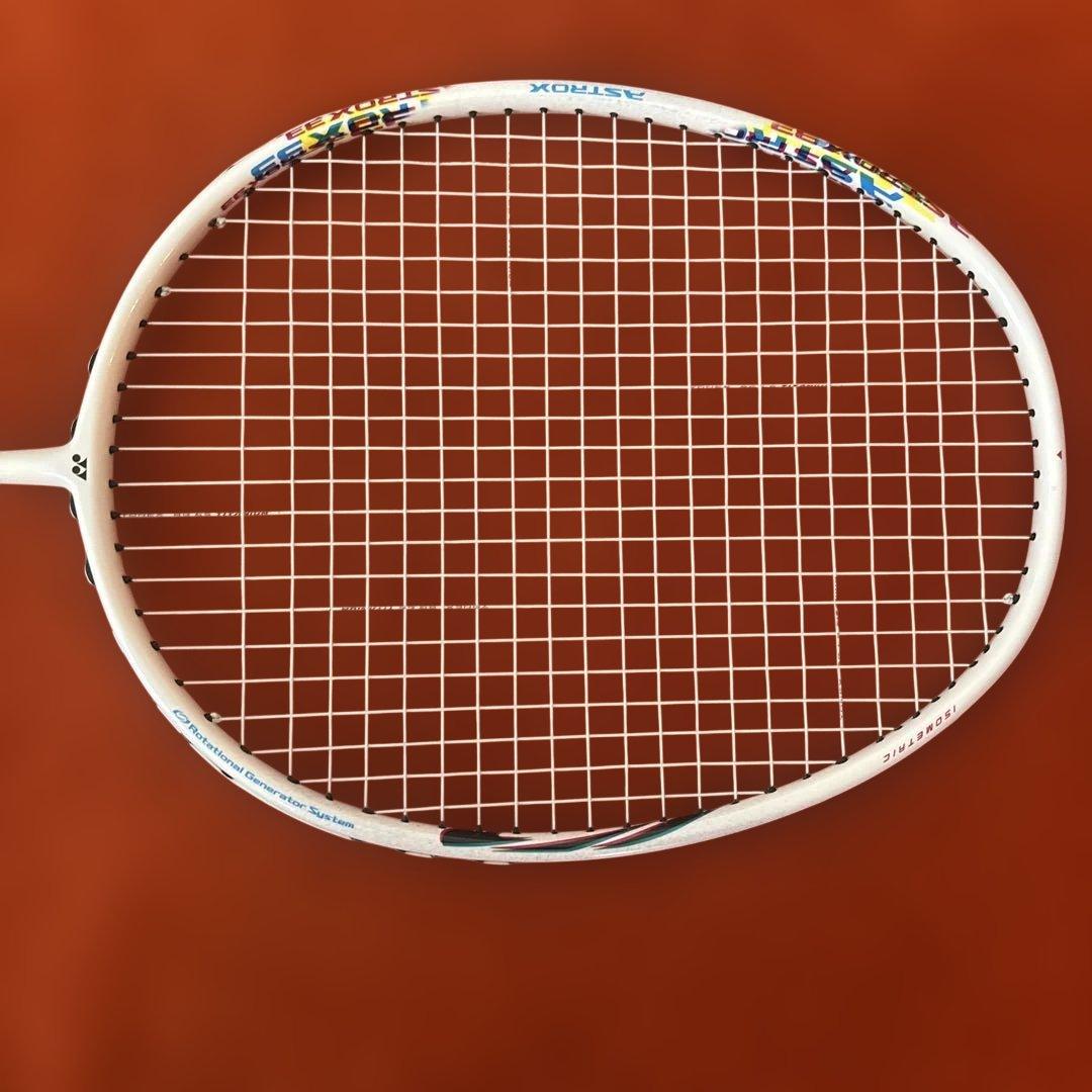 YONEX アストロクス33 ケース付き　【美品】