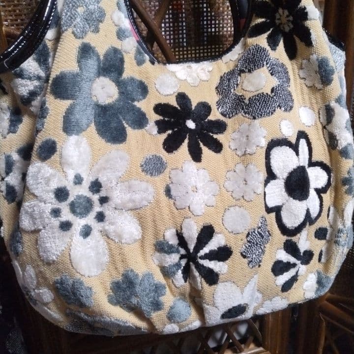 ThinkBee!シンクビートートバック☆マーガレット(大)長財布☆ポーチ