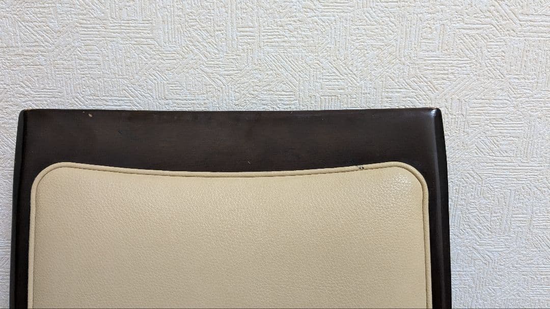 カリモク 　椅子 　1脚のみ