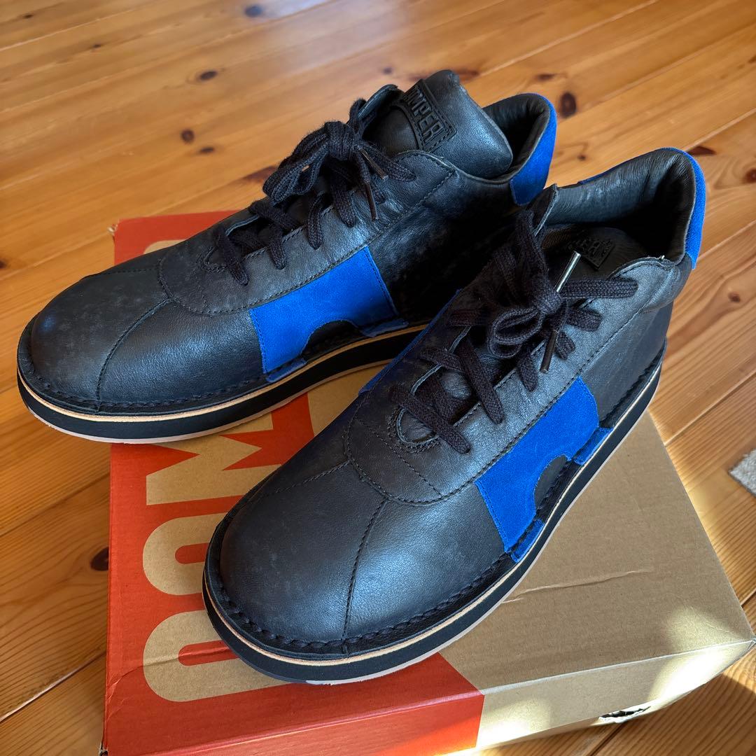 値下げしました！　黒と青のカジュアルシューズ
