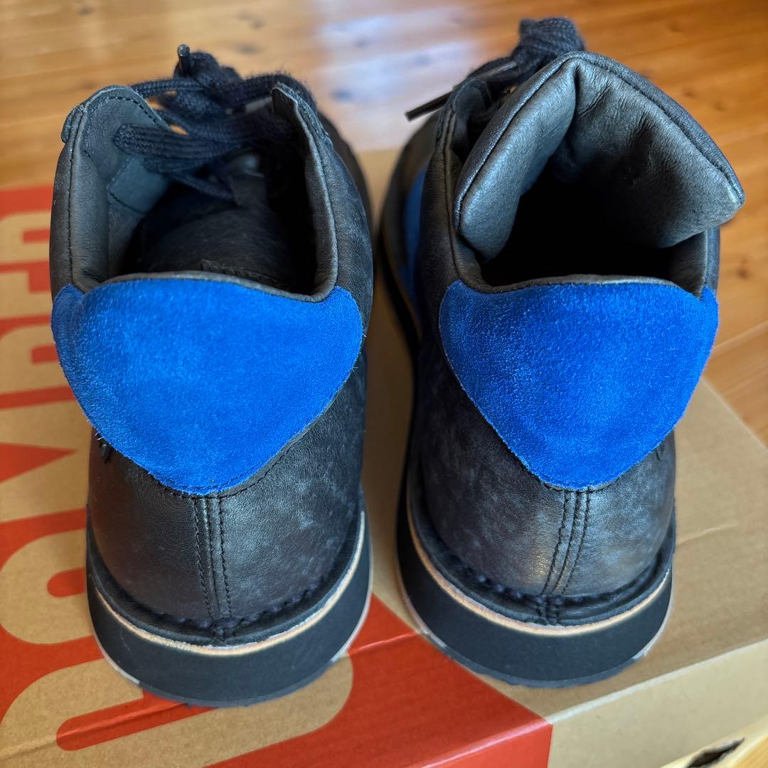 値下げしました！　黒と青のカジュアルシューズ