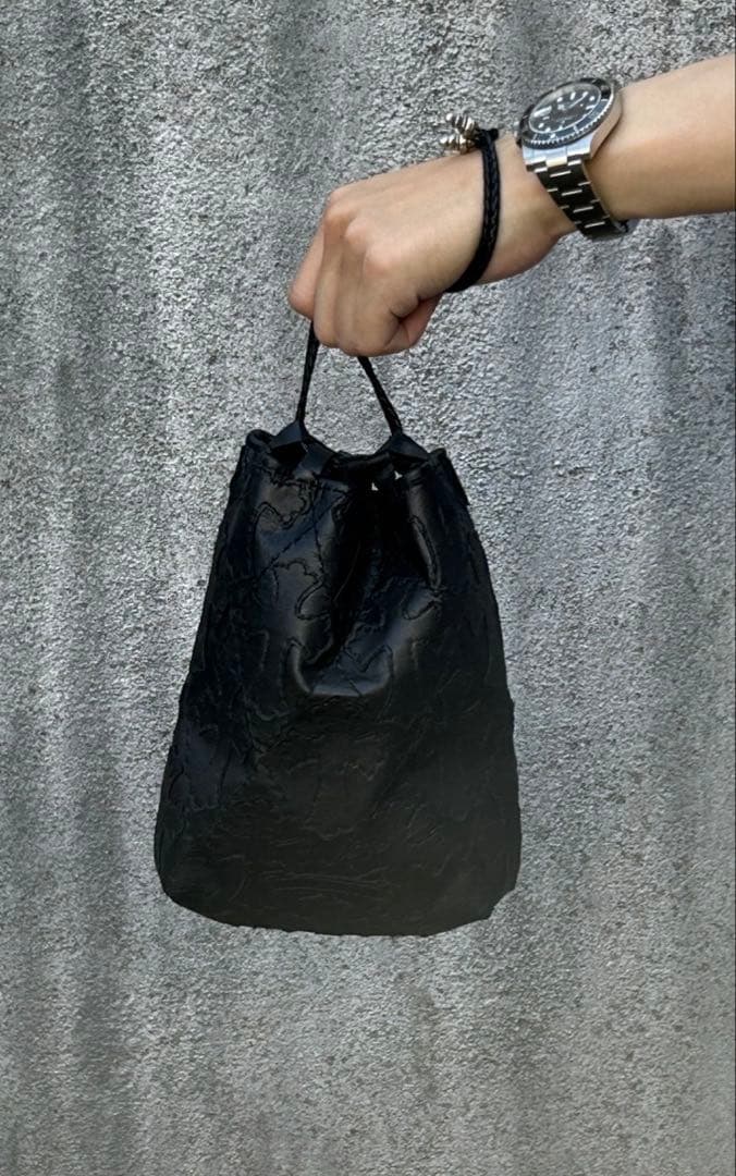 レザー巾着　クロスパッチ、キルティング、総柄