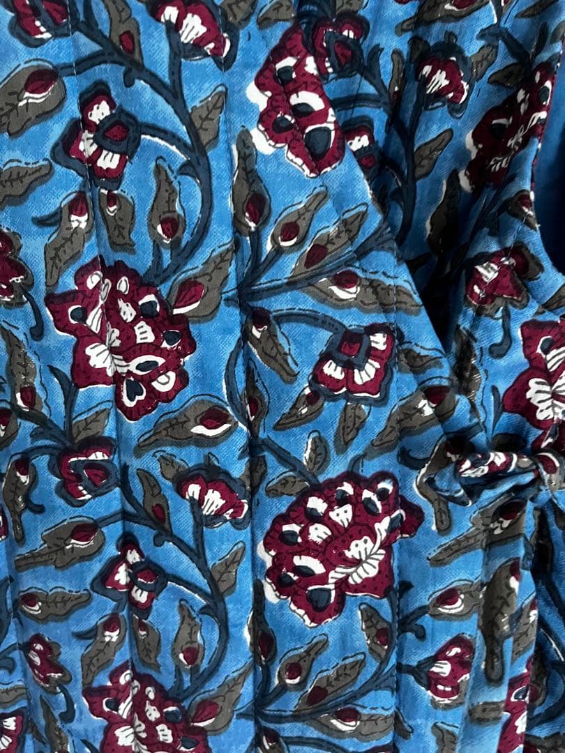 値下げ12/25まで、ミズイロインドキルティングベスト、未使用、大人かわいい