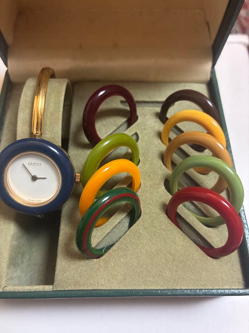 GUCCI クォーツ腕時計 リングセット付き