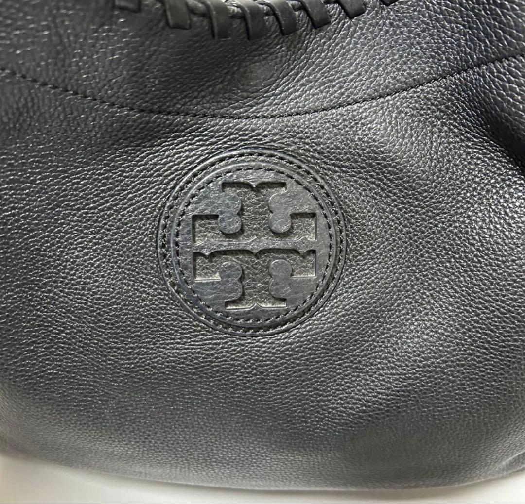 Tory Burchブラックレザートートバッグ 編み込みデザイン