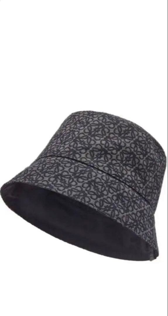 美品　ロエベ リバーシブルアナグラムバケットハット(ジャガー&ナイロン)