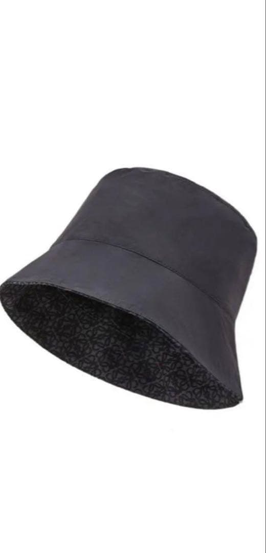 美品　ロエベ リバーシブルアナグラムバケットハット(ジャガー&ナイロン)