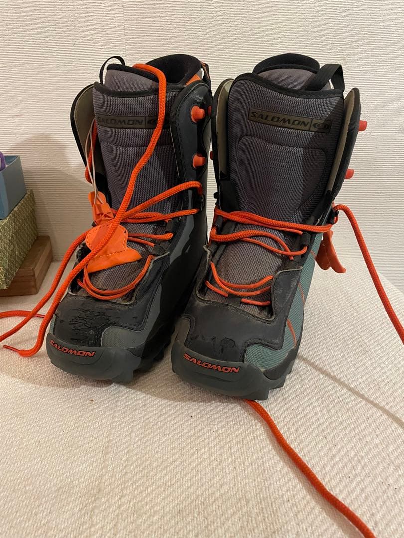 【新古品・未使用】SALOMON MAORI スノーボードブーツ 24.5