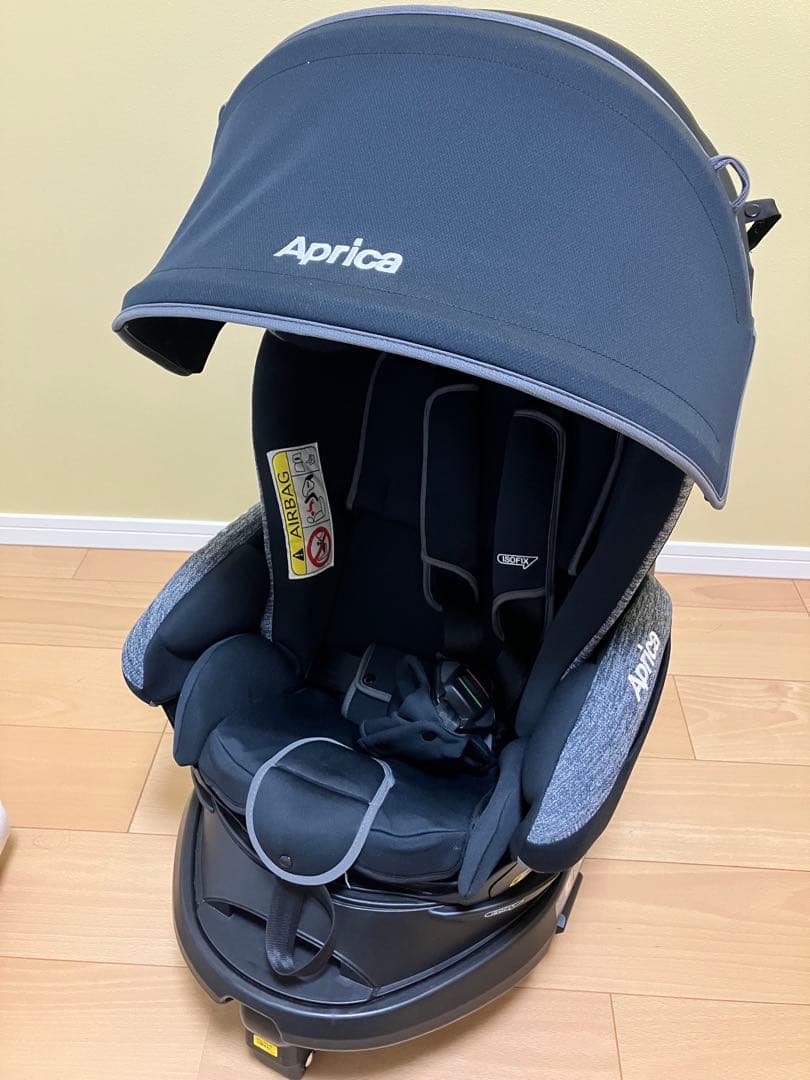 Aprica フラディアグロウ　ISOFIX AC ブラックストーン　ベット型