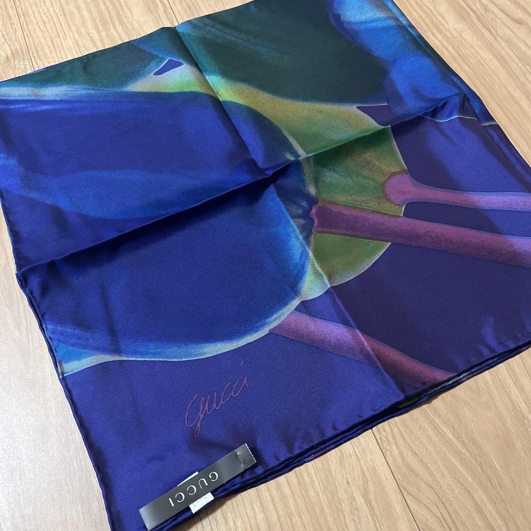 GUCCI シルクスカーフ　タグ付き新品未使用　グッチ　大判　イタリア製