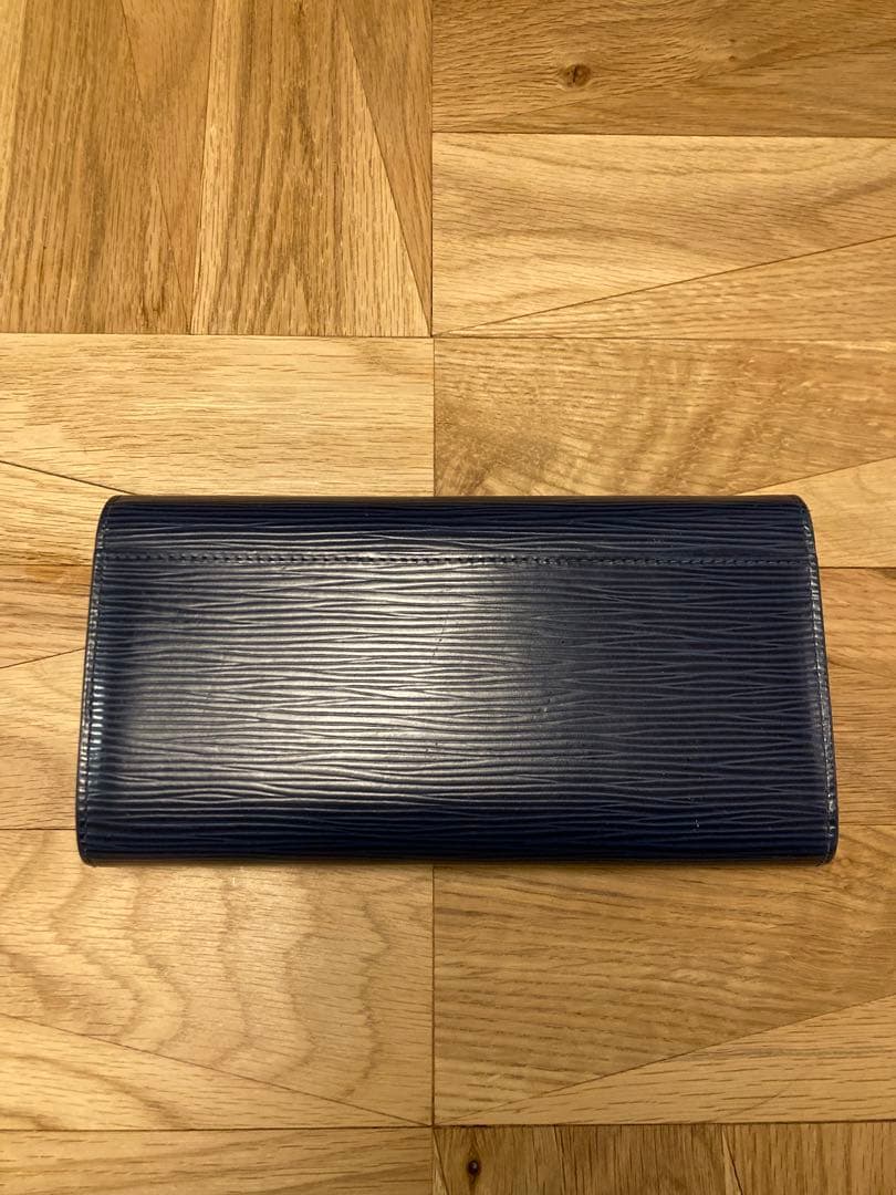 ルイヴィトン LOUIS VUITTONエピレザー 長財布 フラップ式