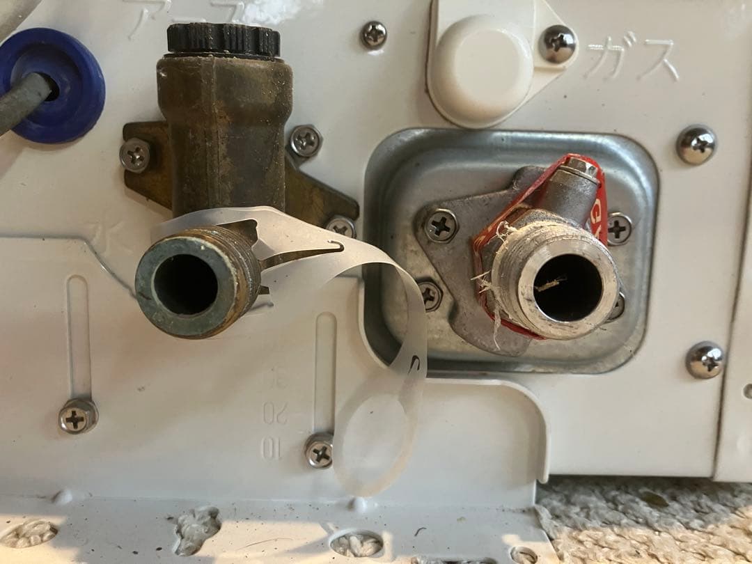 給湯器　リンナイ　ユッコV 2013年製　送料込み　お湯　RINNAI