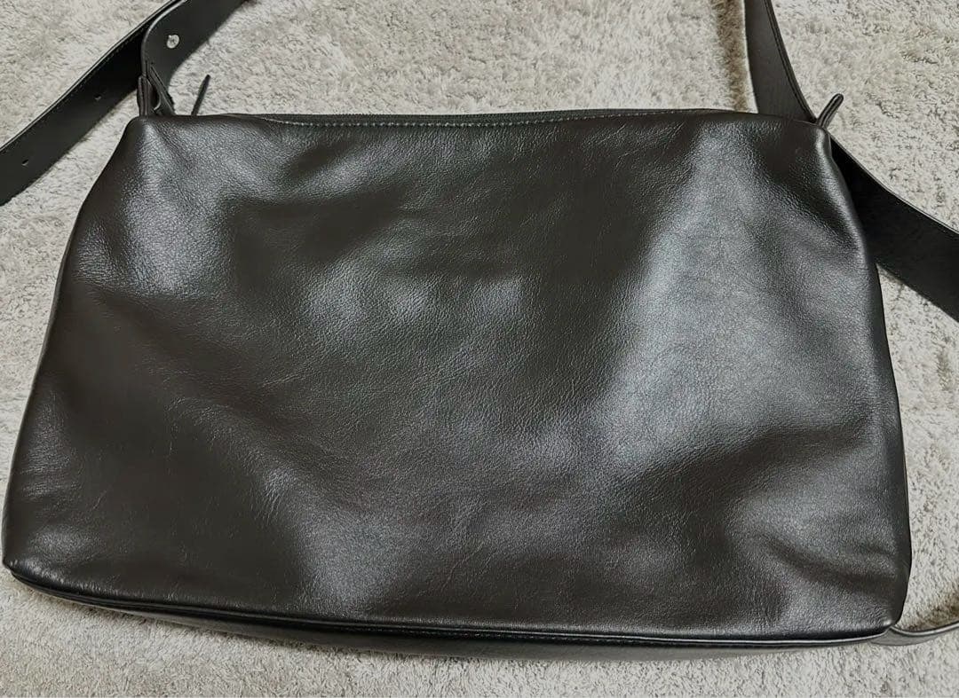 イアパピヨネ　ショルダー　ショルダーバッグ　レザーショルダーバッグ 2way