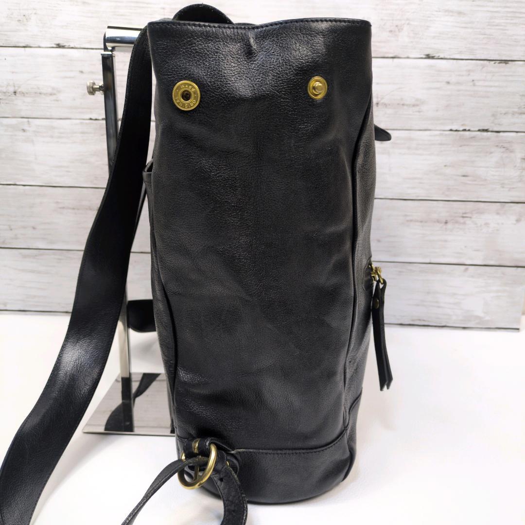 イルビゾンテ リュック ブラック バックパック レザー 大容量 シボ エンボス