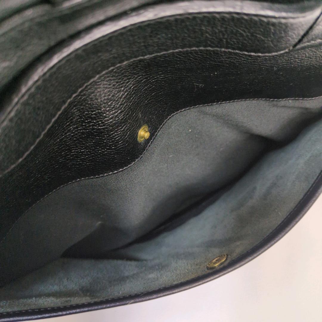 イルビゾンテ リュック ブラック バックパック レザー 大容量 シボ エンボス