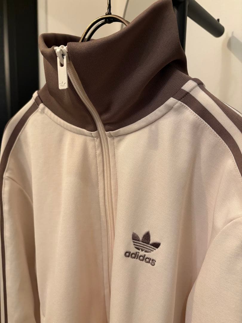 adidas トラックジャケット　ジャージ クリーム色/ブラウン　トレフォイル